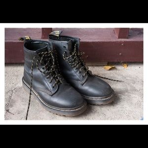 Dr. Martens women boot